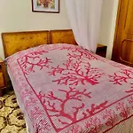 With Beautiful Private Garden & Breathtaking Sea View Apartman Porto Alabe