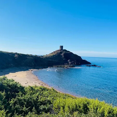 Villa With Beautiful Private Garden & Breathtaking Sea View * Porto Alabe