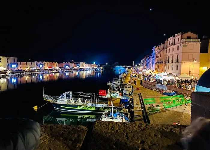 With Beautiful Private Garden & Breathtaking Sea View Apartamento *