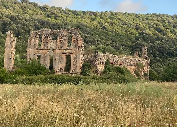 Apartamento With Beautiful Private Garden & Breathtaking Sea View