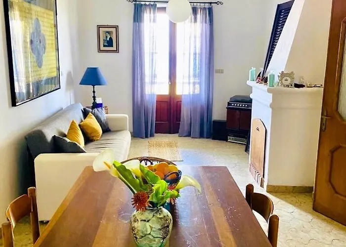 Apartamento With Beautiful Private Garden & Breathtaking Sea View