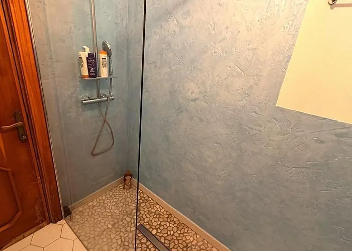 With Beautiful Private Garden & Breathtaking Sea View Apartamento Porto Alabe